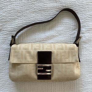 Vintage Beige Zucca Fendi Baguette